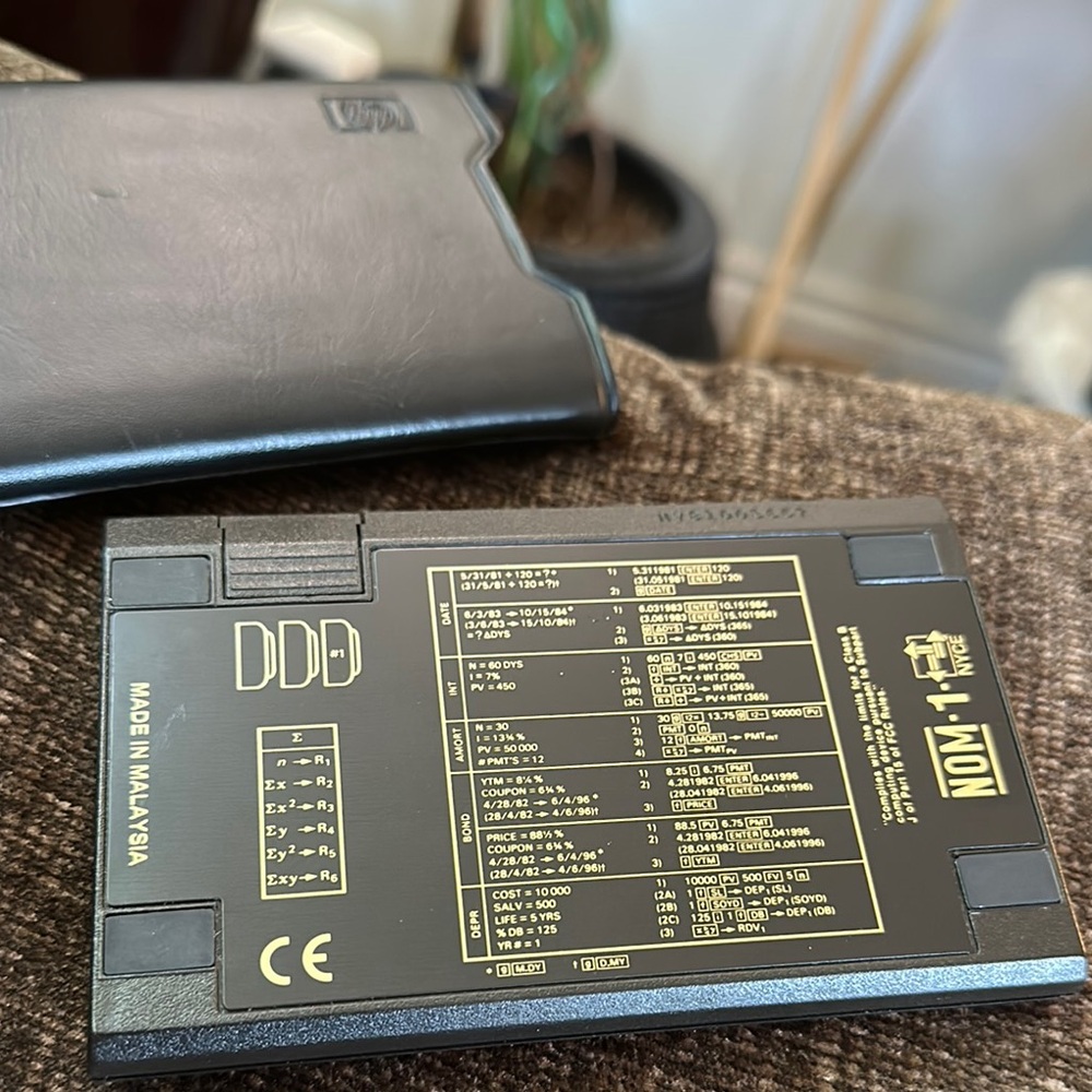 HP Black and Gold Calculator with Case - Picture 5 of 5